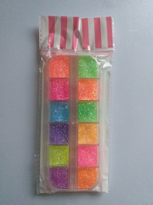 Brokat do paznokci, mix 12 kolorów