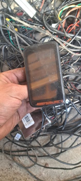 Відеореєстратор + парктроніки в робочому стані.