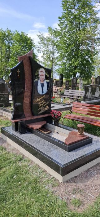 Памятники власне виробництво