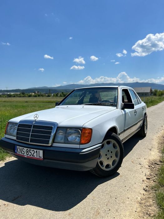 Mercedes-Benz W124