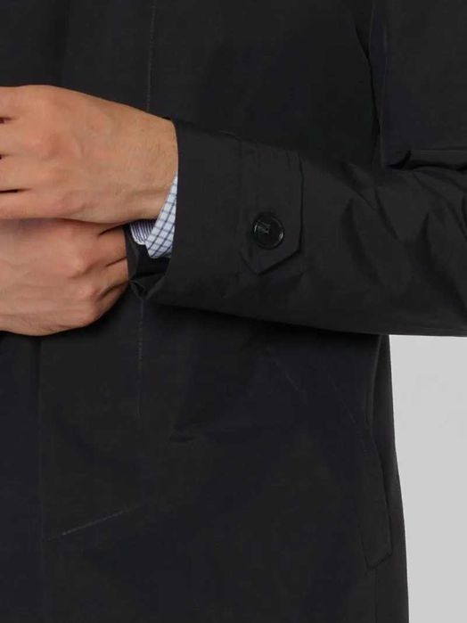 Плащ новый за полцены