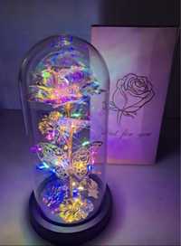 Kryształowa wieczna róża pod szklaną kopułą prezent dzień kobiet