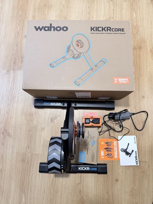 Trenażer Wahoo KICKR CORE 2 (ZWIFT Cog & Click) Jak nowy przebig 60 KM