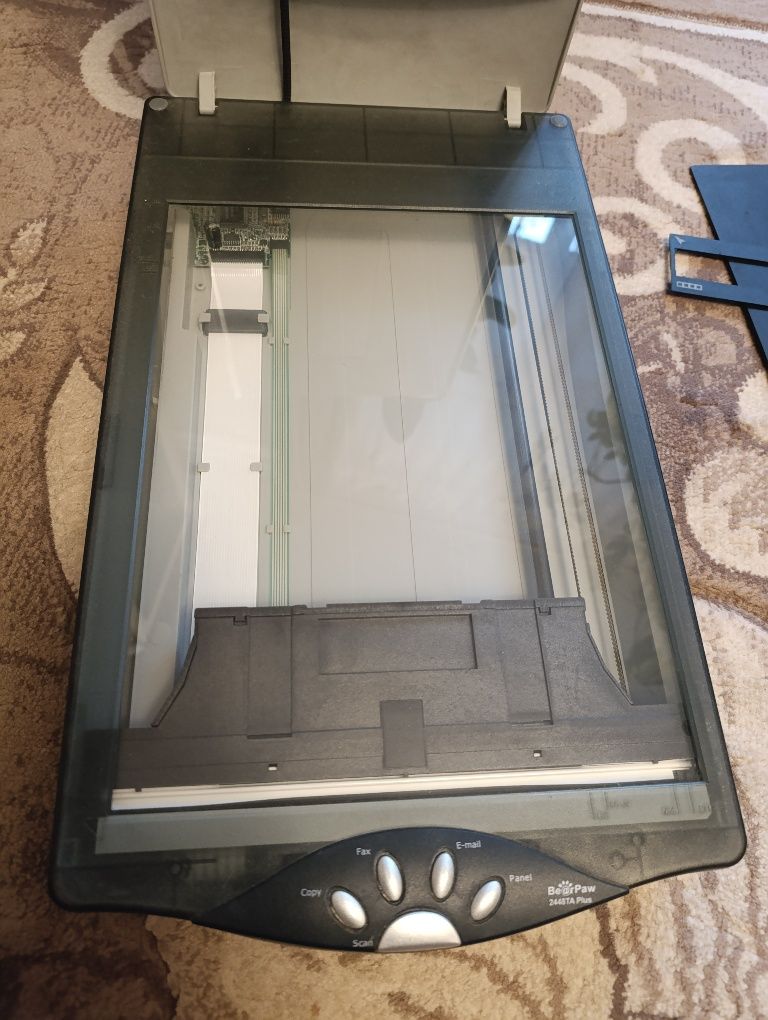 Продам сканер Mustek Bear Paw 2448TA Plus