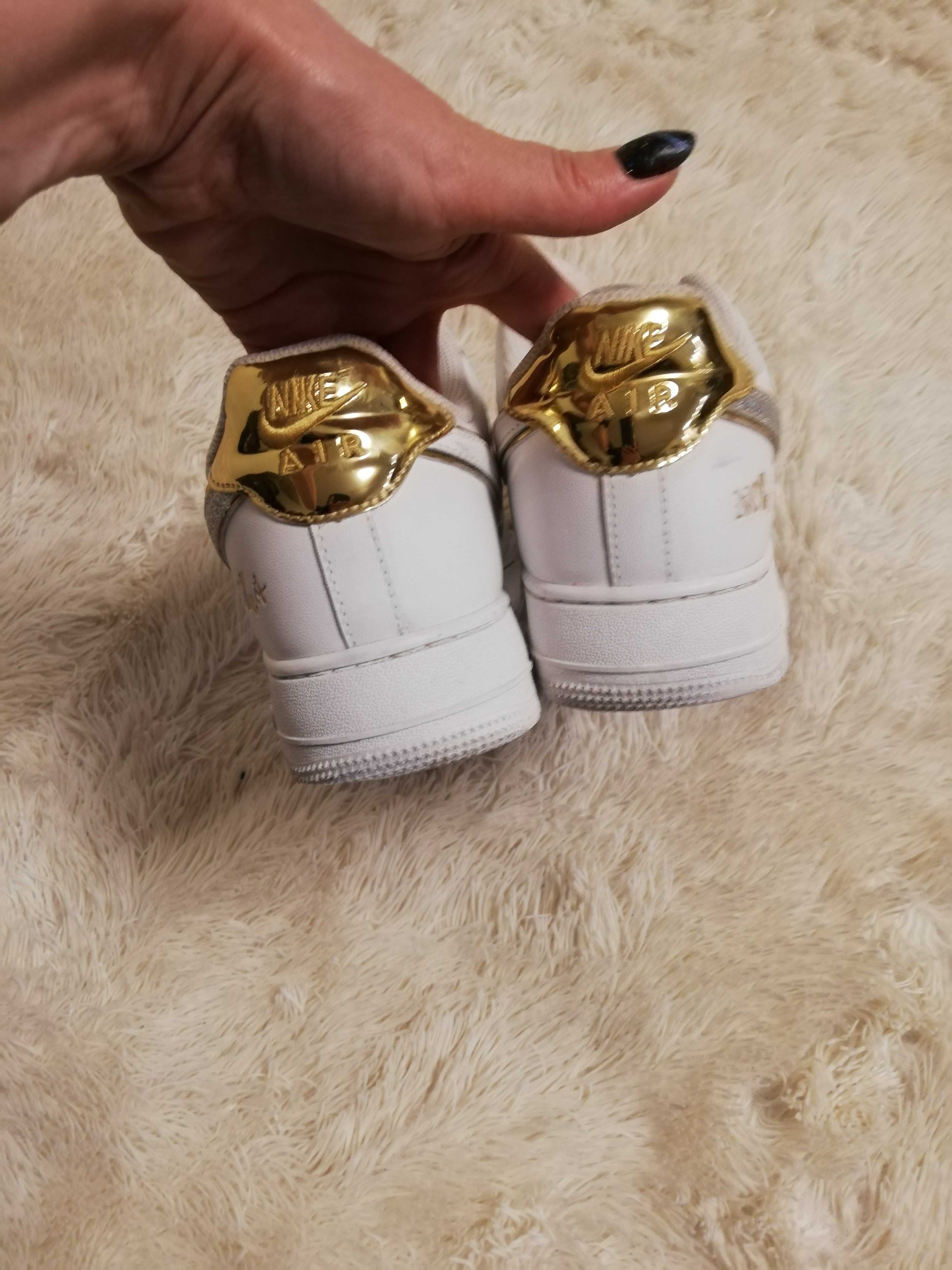 nike air force 1 nola 44 białe