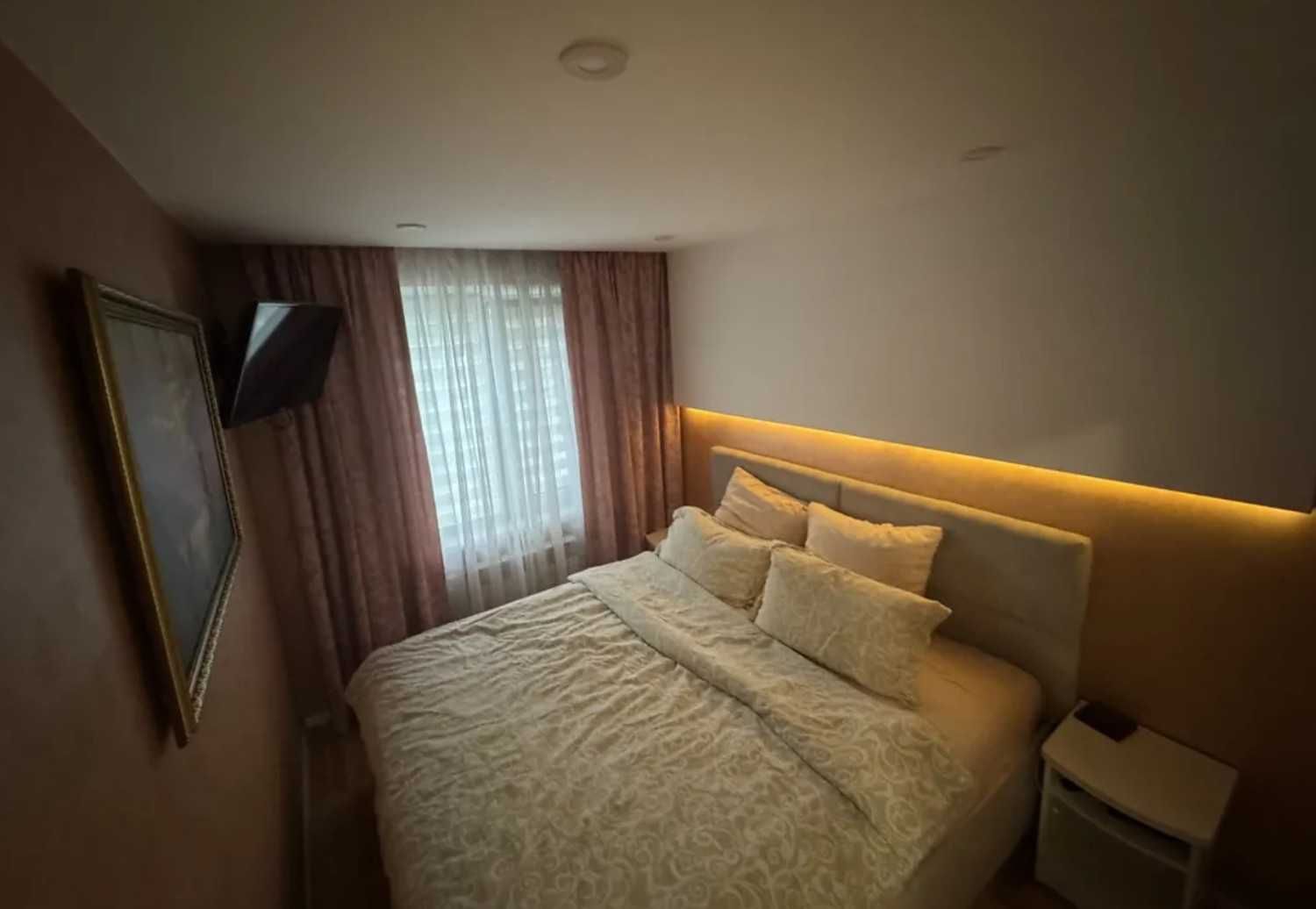 Продаж 2к квартири 45м² на вул. Кубанської України