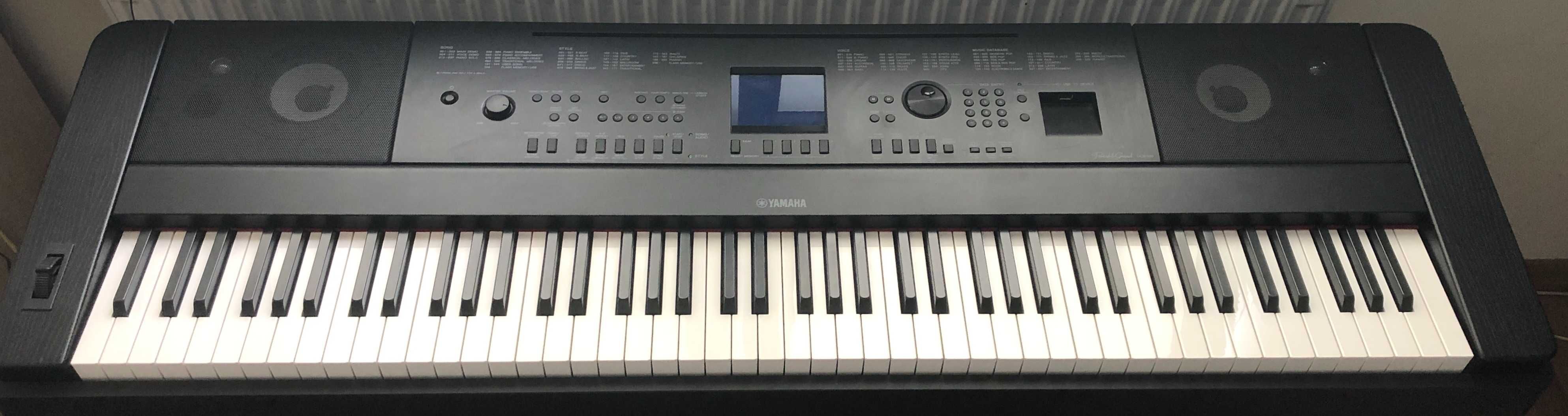 Pianino z ważoną klawiaturą Yamaha DGX-660