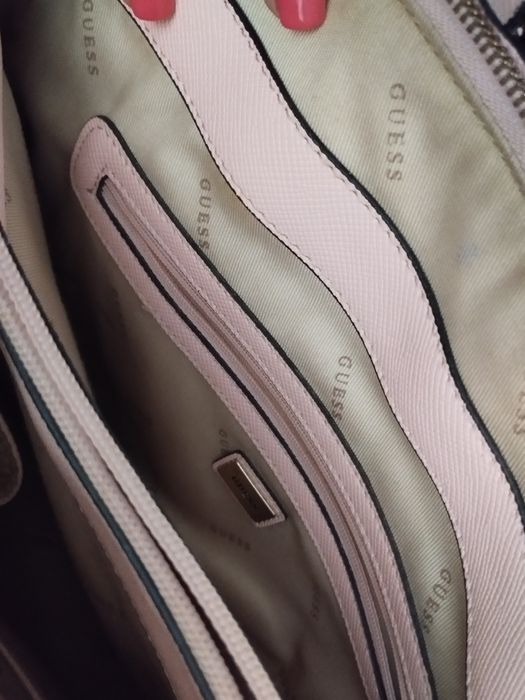 Mala Guess rosa claro