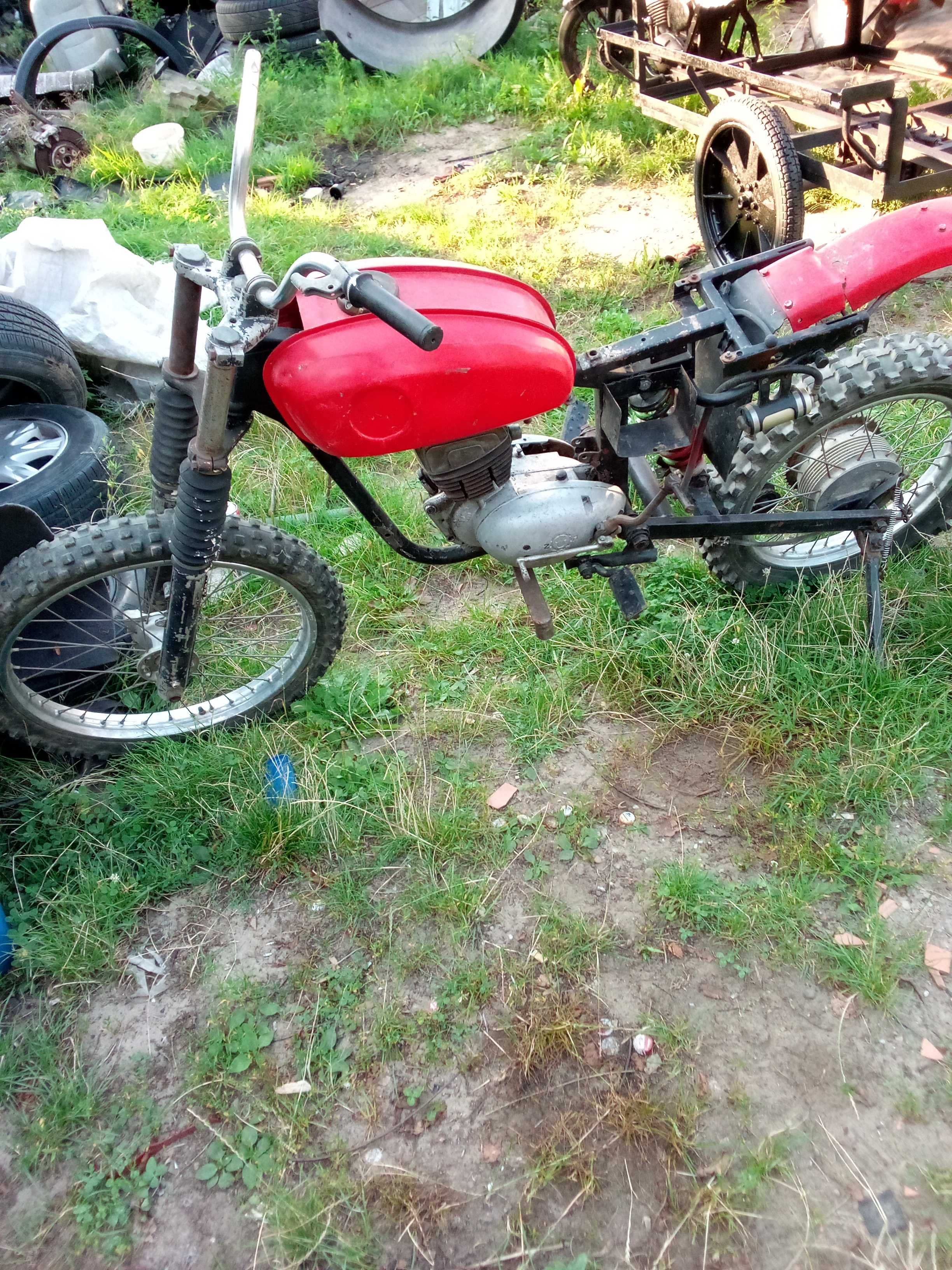 Cross z silnikiem od WSKi