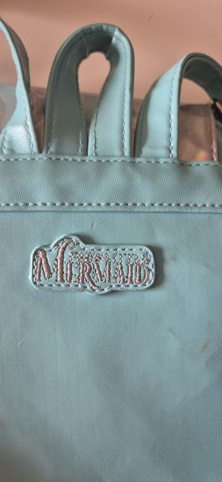 Mochila pequena sereia