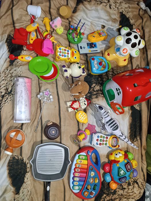 Игрушки для малышей, музыкальные игрушки одним лотом. Дешёво