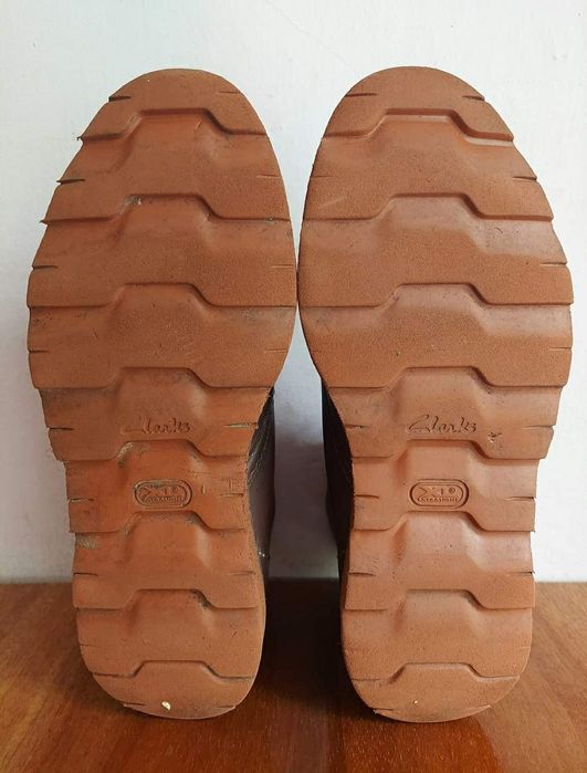 Черевики clarks оригінал 

Розмір по бірці: 7 1/2  25.5см

Замір по ст