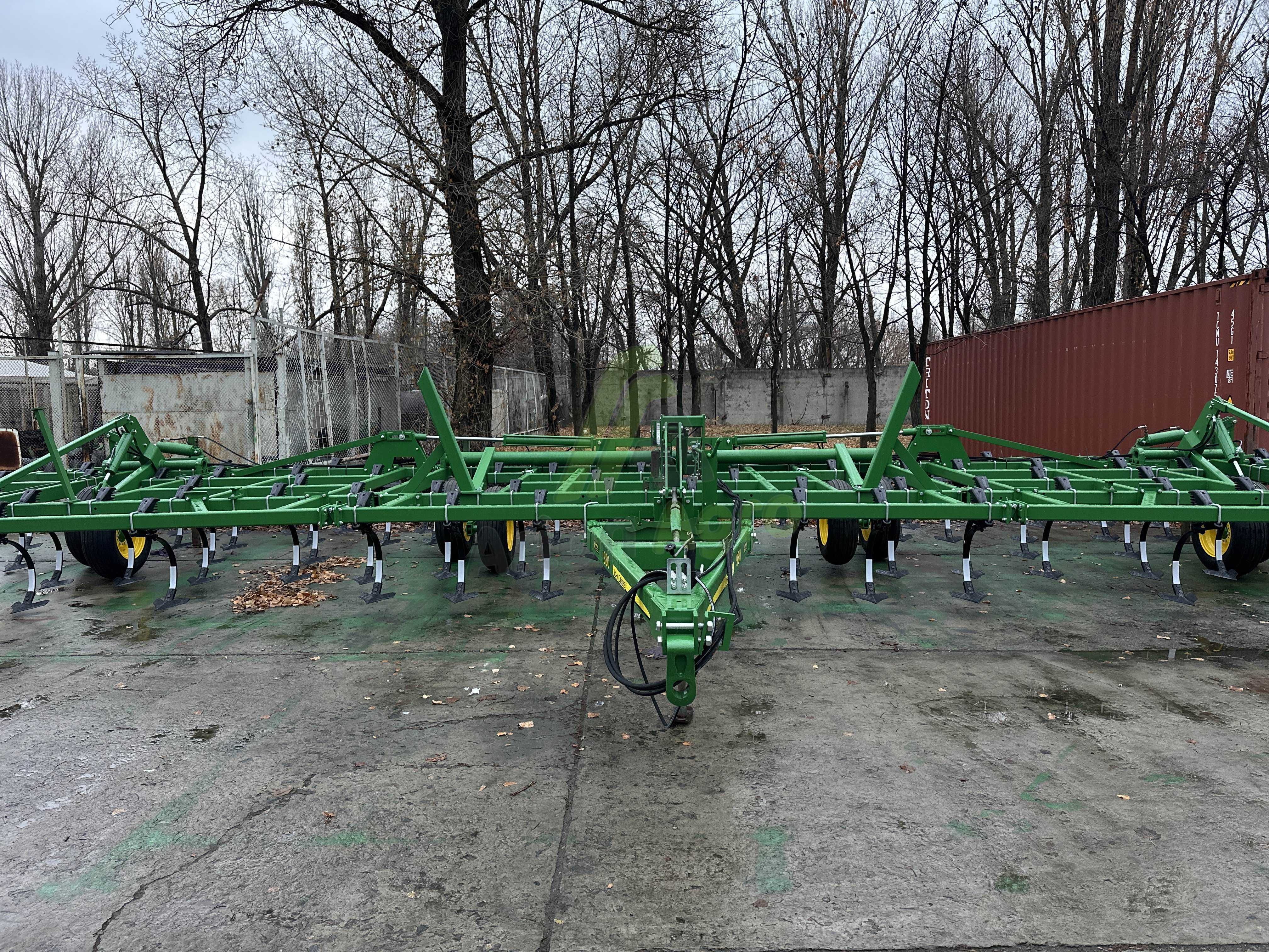 Культиватор Джон Дір 980 John Deere шириною 13 метрів