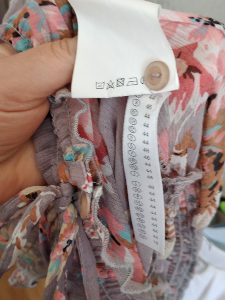 Blusa tamanho 44, marca C&A