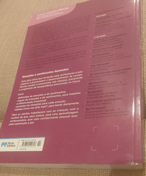 Livro Emoções e Sentimentos Ilustrados
