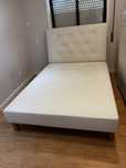 Cama de casal 140cm sommier + capitoné em napa