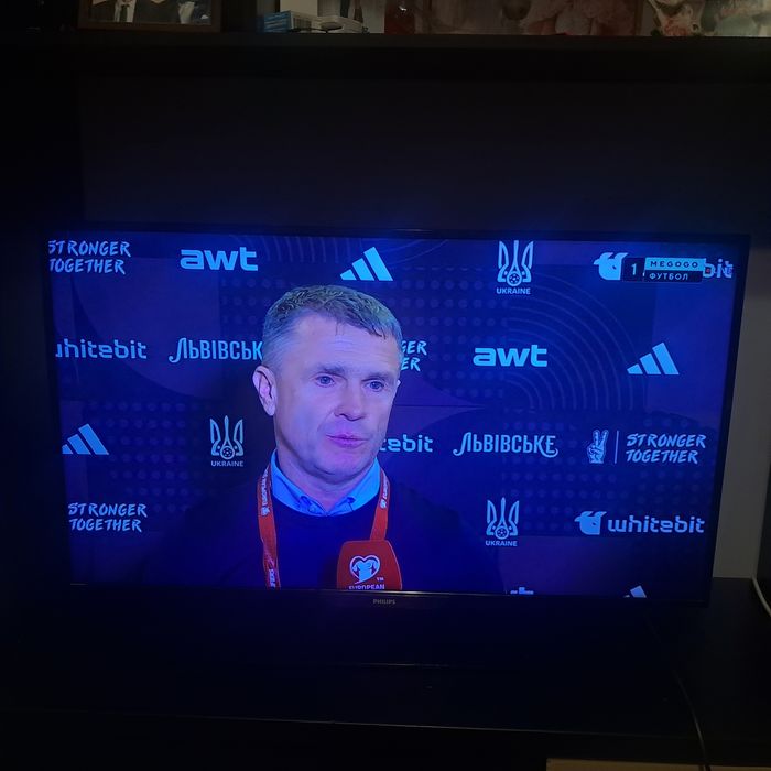 Продам телевізор Філіпс 40 дюймів з смартом в ідеальному стані