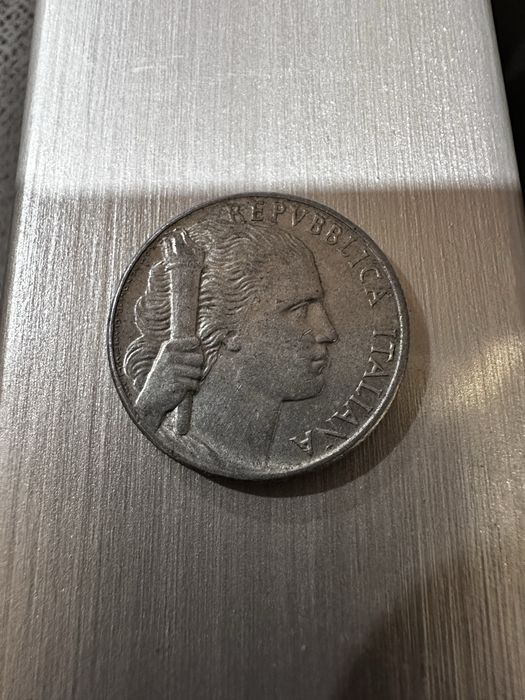 Монета 5 лір Італія 1950 рік