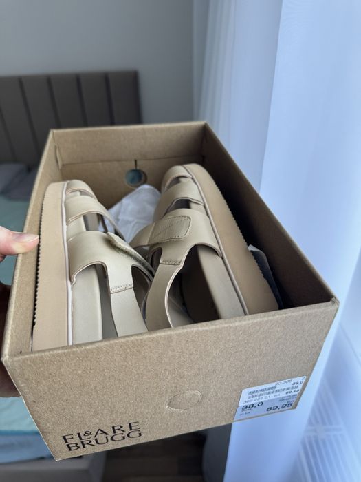 Жіночі босоніжки