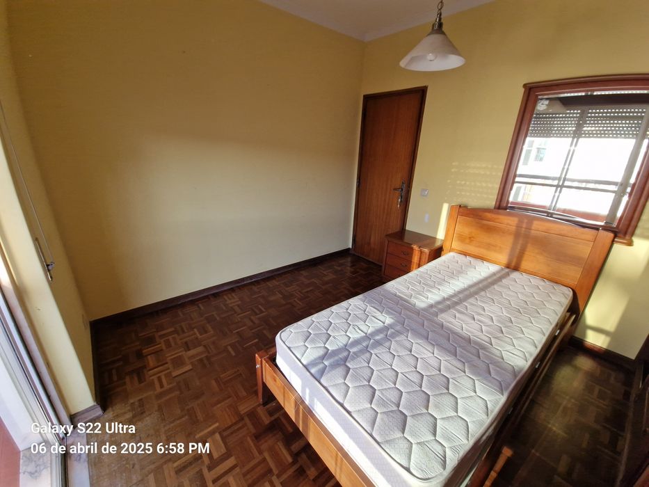 Cama solteiro 200x90 madeira maciça