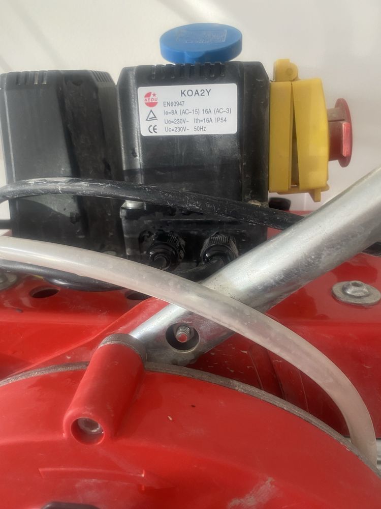 Rubi. Maszyna elektryczna do cięcia płytek , gresu na mokro