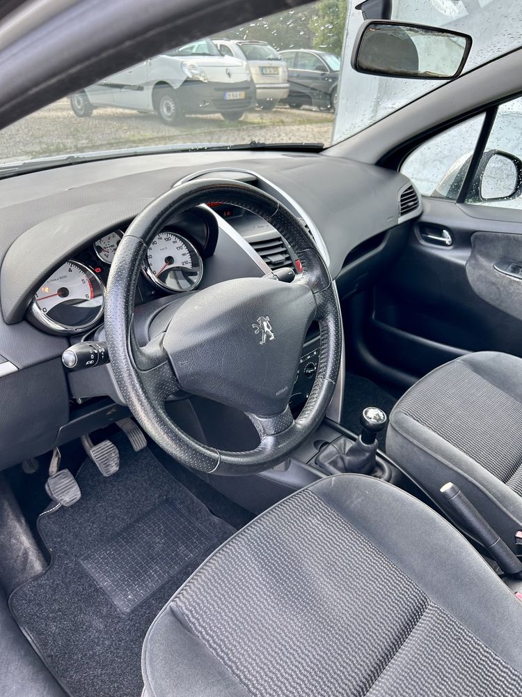 Peugeot 207 1.4 Hdi