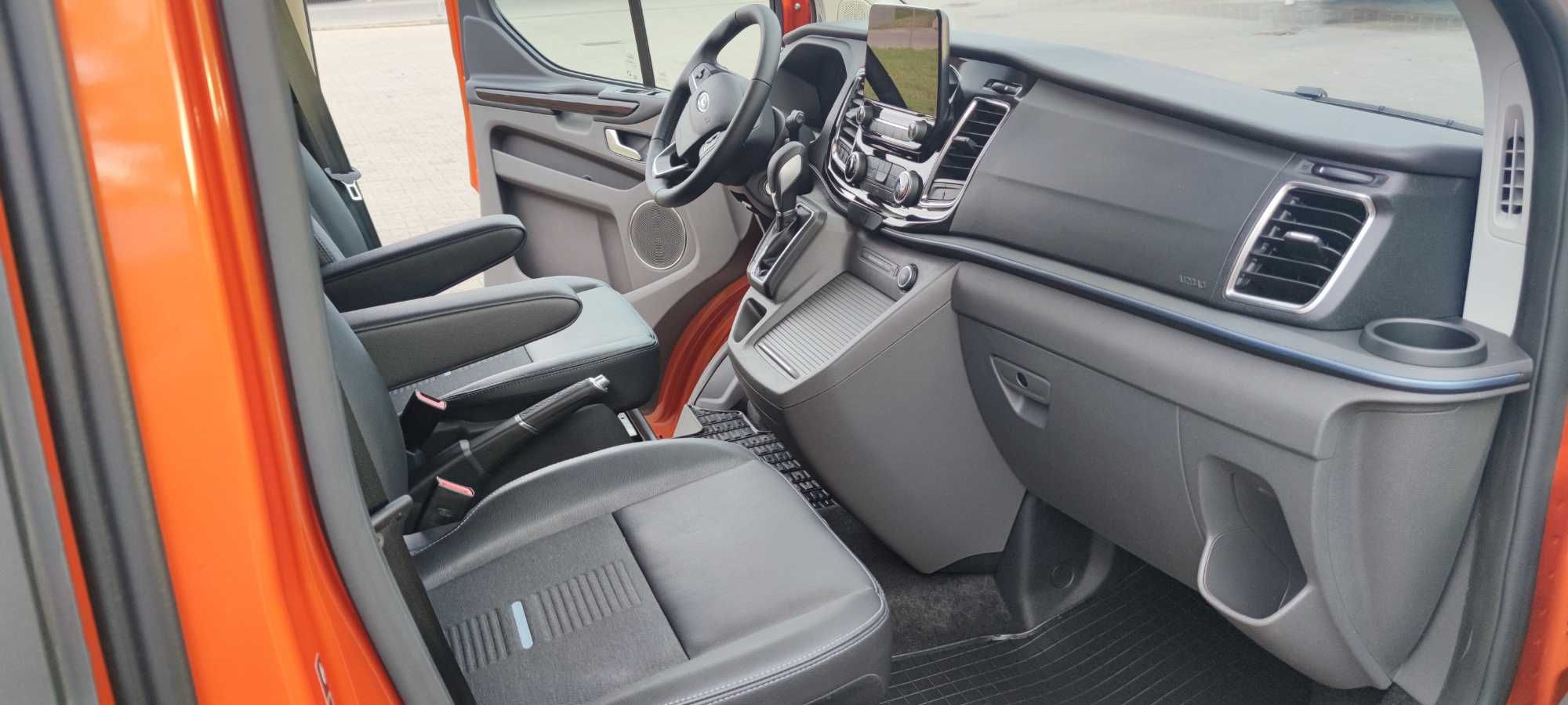 Wynajem BUS 8os. FORD MK1 CUSTOME TOURNEO Automat L2 170KM 2021/23