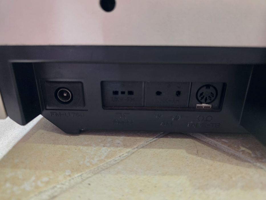 Gramofon Hitachi SDT-116 z lat 80-tych.