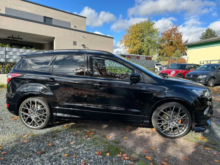Ford Kuga ST-Line      2017