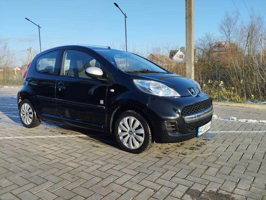 Продаж автомобіль