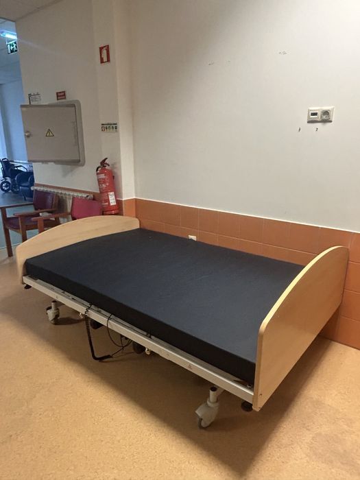Cama articulada corpo e meio 123 x 195