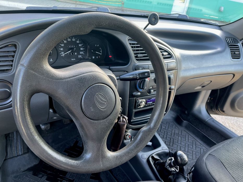 Daewoo Заз Сенс 1,3 сімейний автомобіль