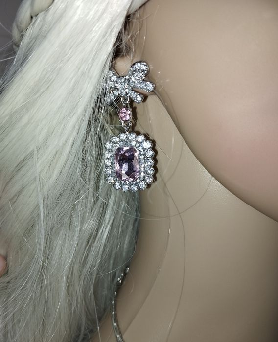 Komplet eleganckiej biżuterii zestaw kryształki cyrkonia pudełko