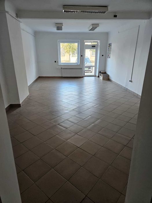 Lokal do wynajęcia Stanisławów - lokalizacja w centrum.