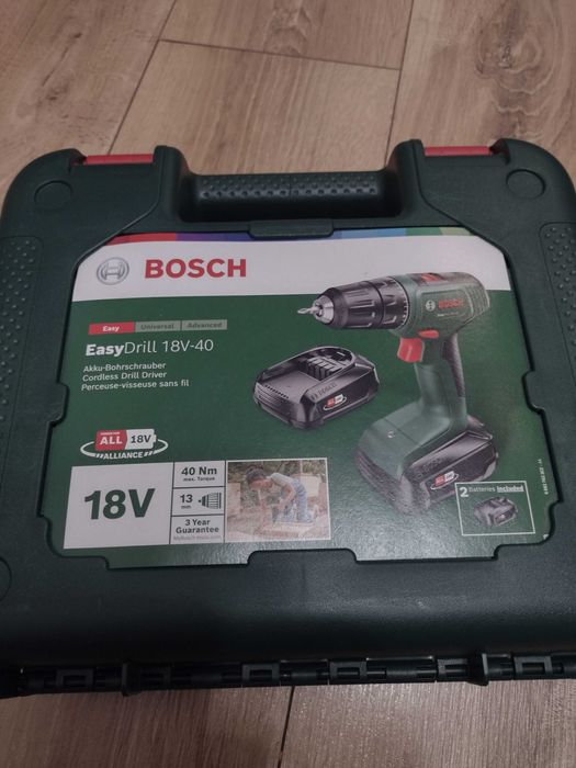 WKRĘTARKA BOSCH EasyDrill 18V-40  2x2,0Ah + WALIZKA