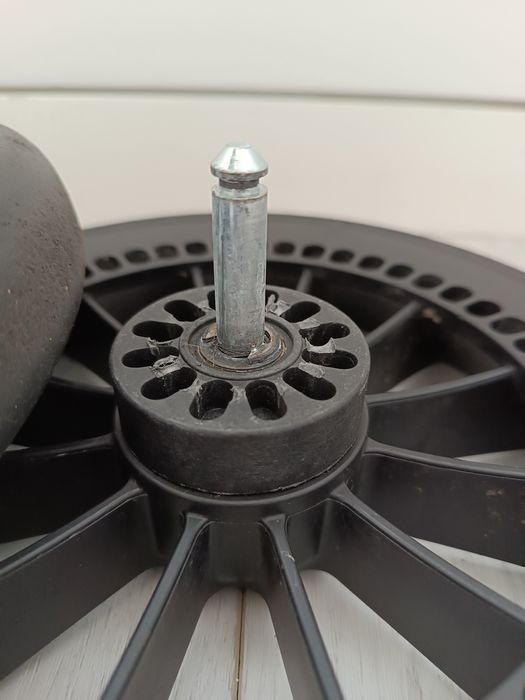 Koła  opony do wózka Lionelo Zoey