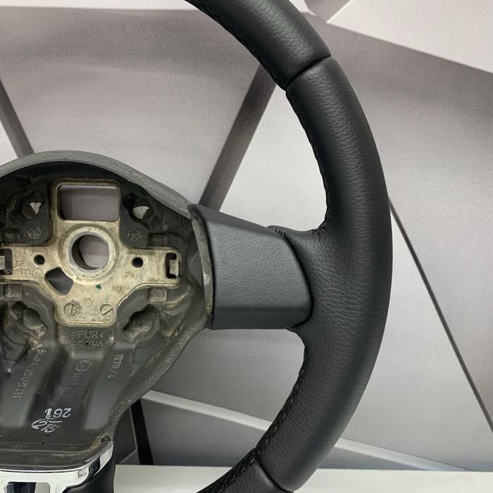 Перетягнутий руль до VW Tiguan Touran Polo Golf Caddy на обмін