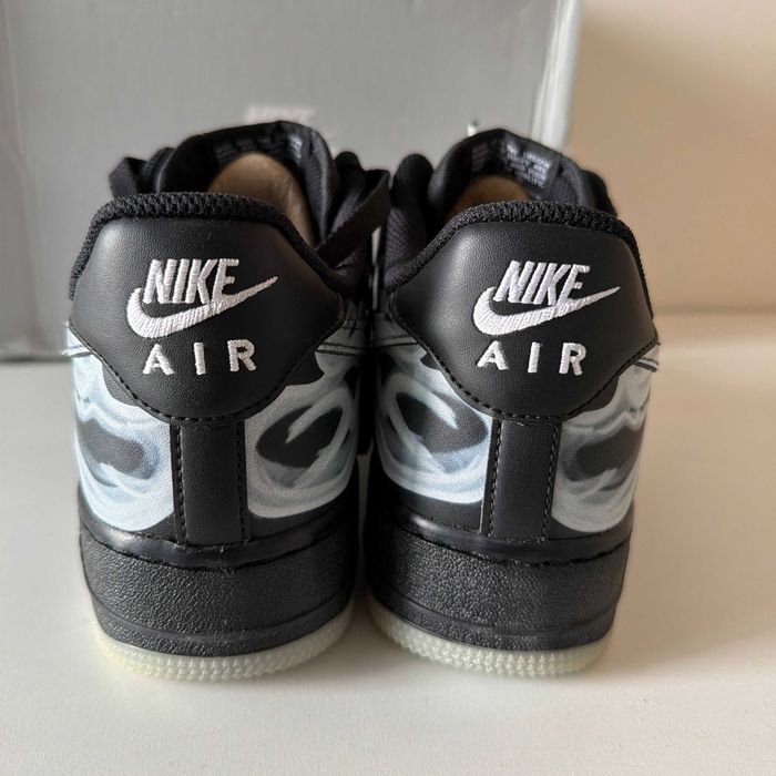 Nike Air Force 1 Low
Black Skeleton Halloween (2019) 42.5