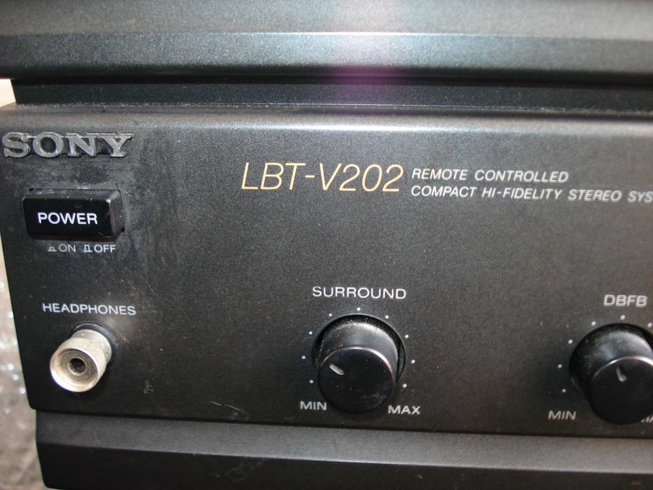 Aparelhagem Sony dos anos 90 a funcionar