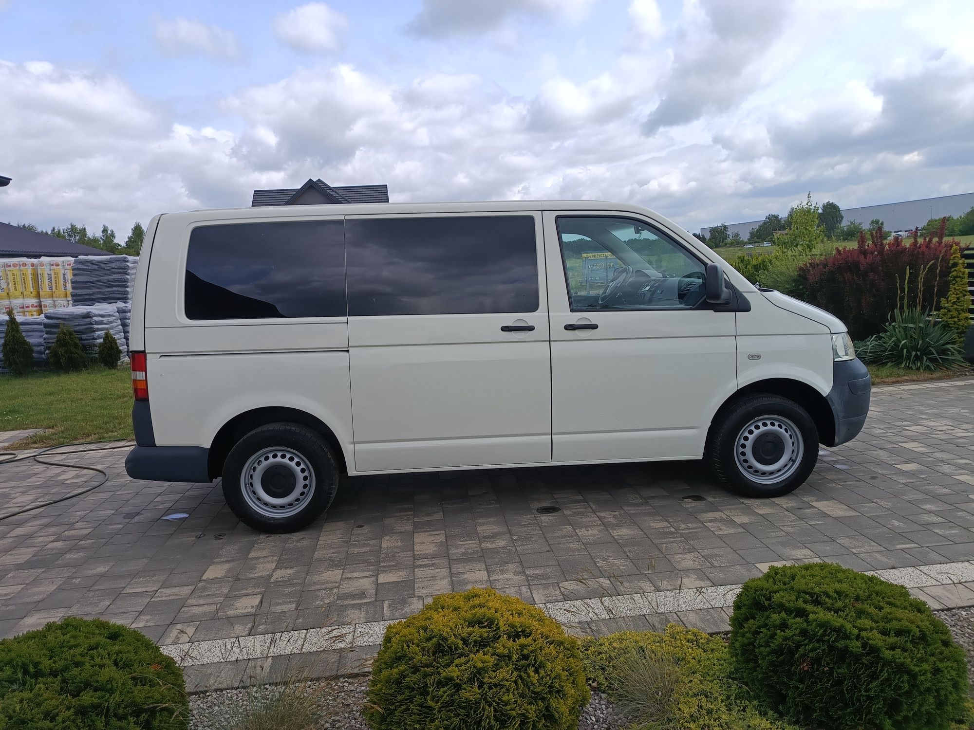 Witam, sprzedam ładnego VW transporter T5 klima.