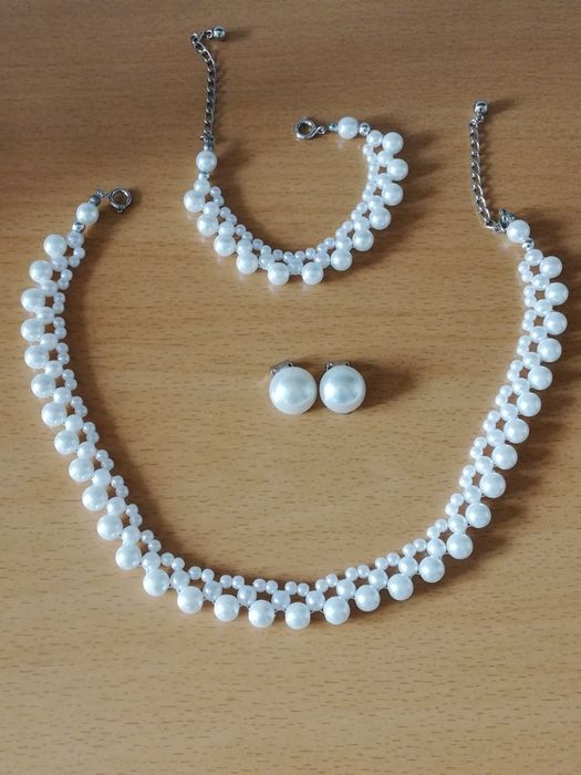 Komplet biżuterii perełki