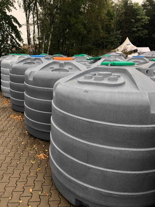 Zbiorniki na deszczówkę podziemne i naziemne zbiornik retencyjny RSM