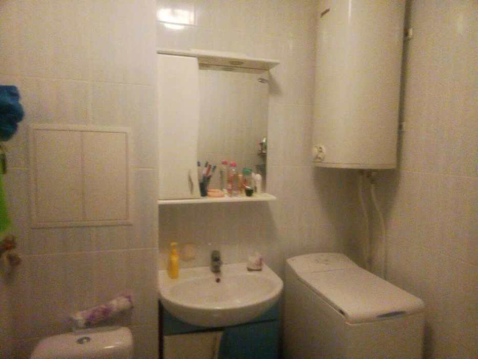 Оренда квартири (Оболонський р-н,вул. Полярна, 11). 2-й поверх, газ.