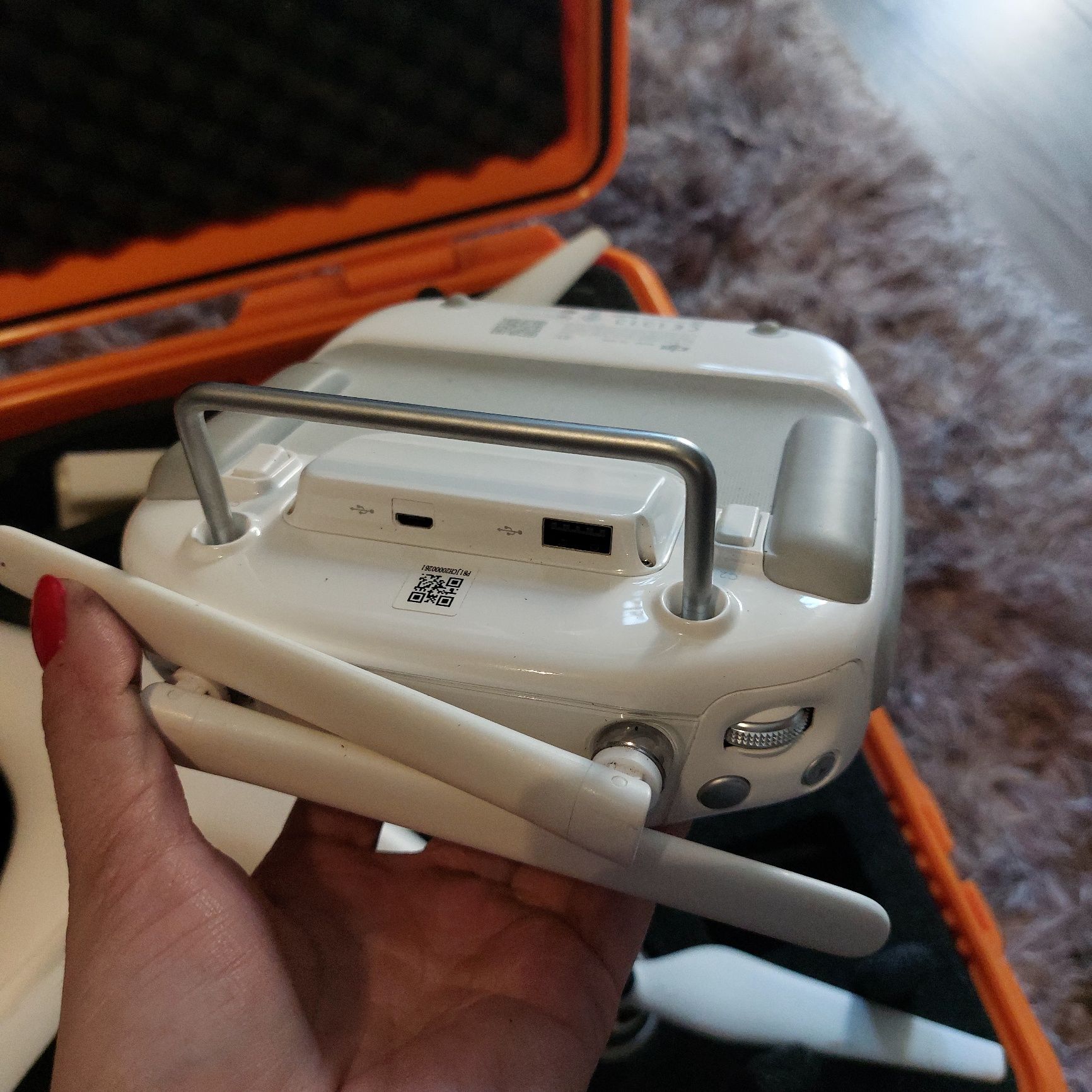 DRON DJI PHANTOM 3 Advenced+ walizka
