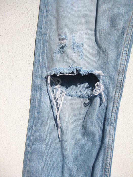 Голубые рваные джинсы прямого кроя средняя посадка ZARA XS