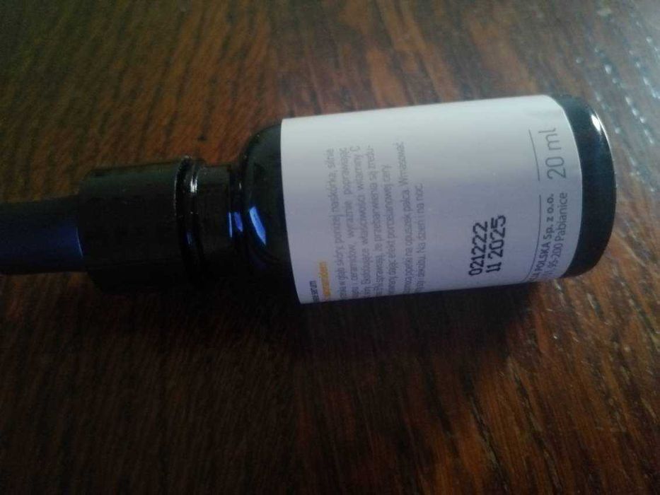 Skoncentrowane serum z fotostabilną witaminą C i niacynamidem 20 ml