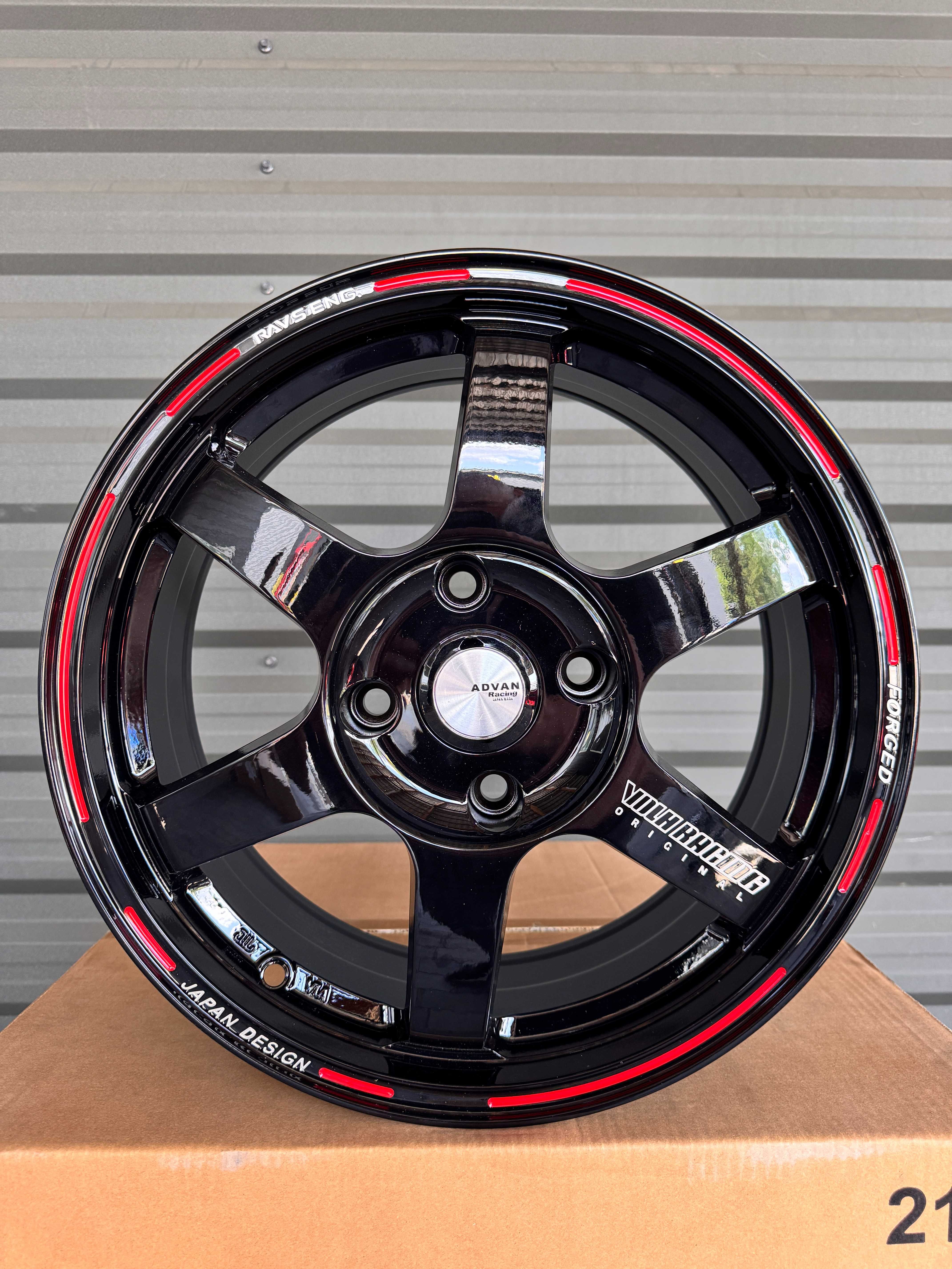 R16 4x114.3  6.5j et40 Mitsubishi Lancer 9 Nissan Almera Chevrolet