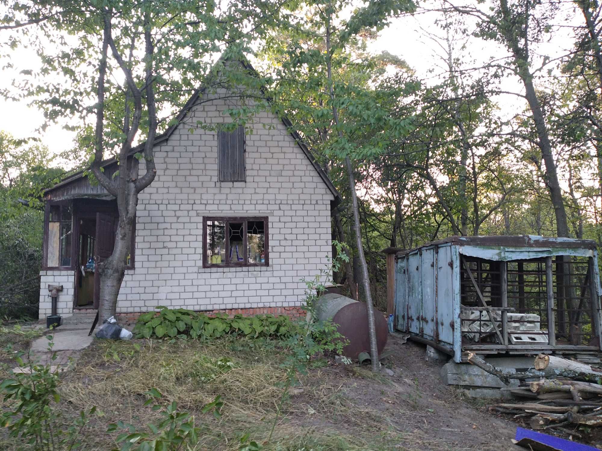 Дача біля заповідника.