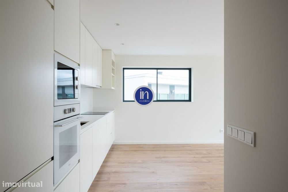 Apartamento T1 semi-novo