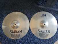 Pratos Sabian AA Regular Hats de 14''